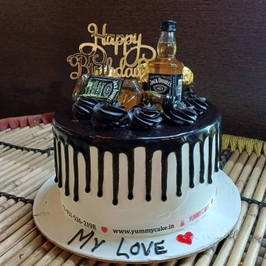 Cake with Jack Daniels Bottle